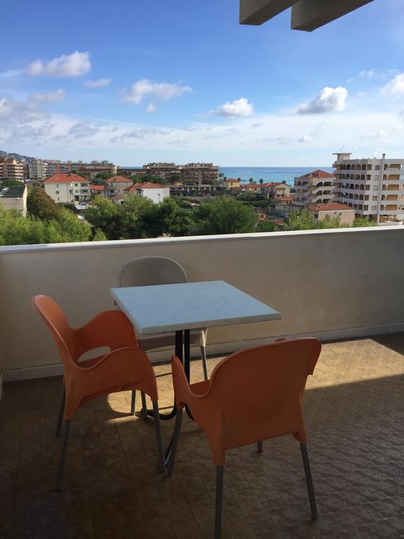 Attico Tacito Apartment Ventimiglia Exterior foto